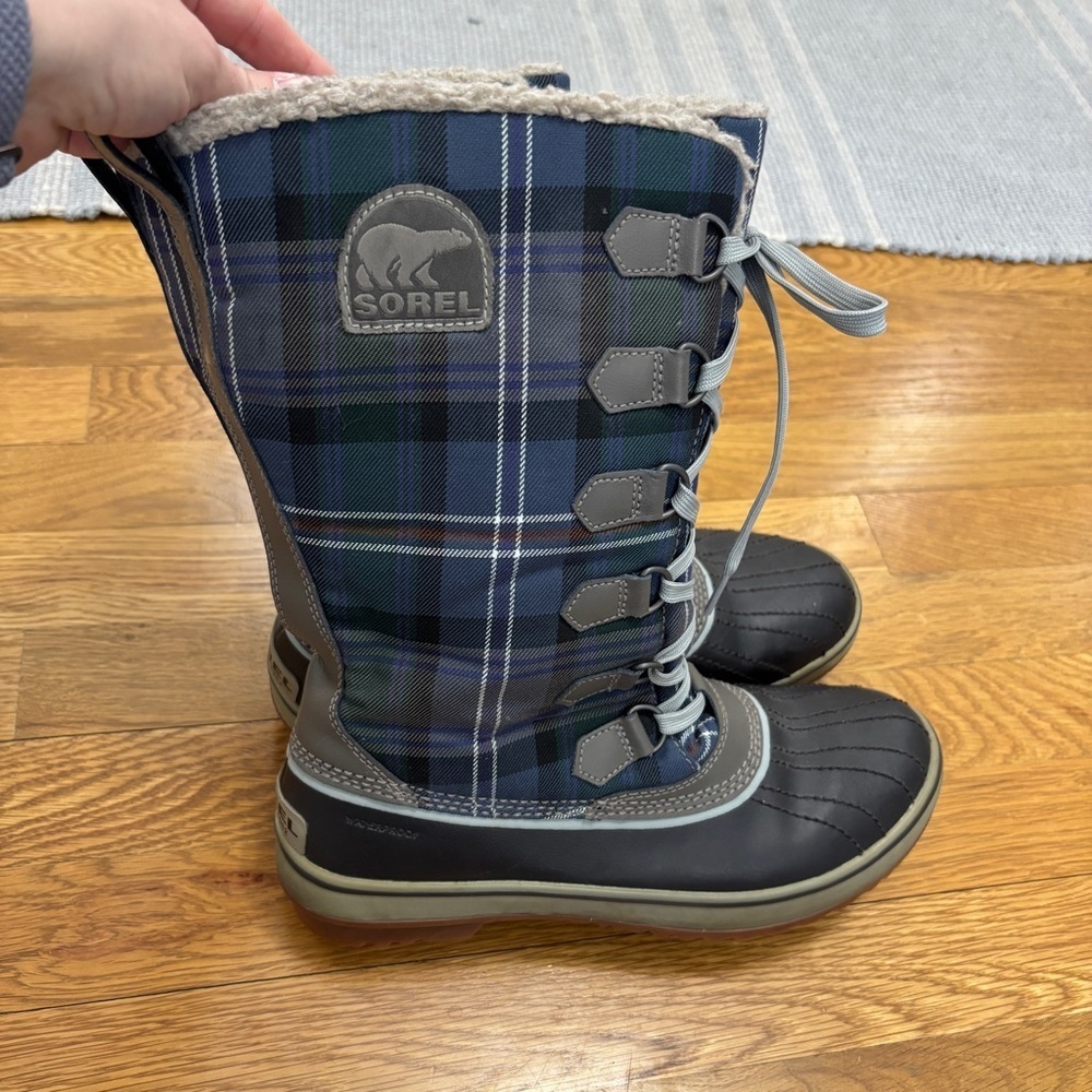 Sorel Tivoli blue Plaid  duck Winter Boots size 9